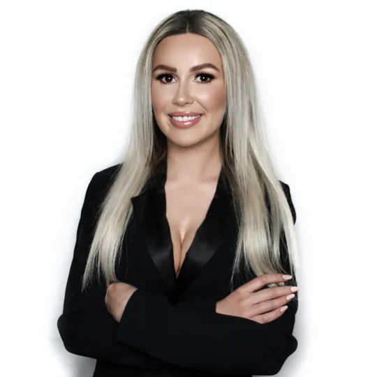 IZZI Beauty - Isabella Levels