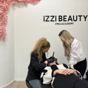 IZZI Beauty Opleiding Examen