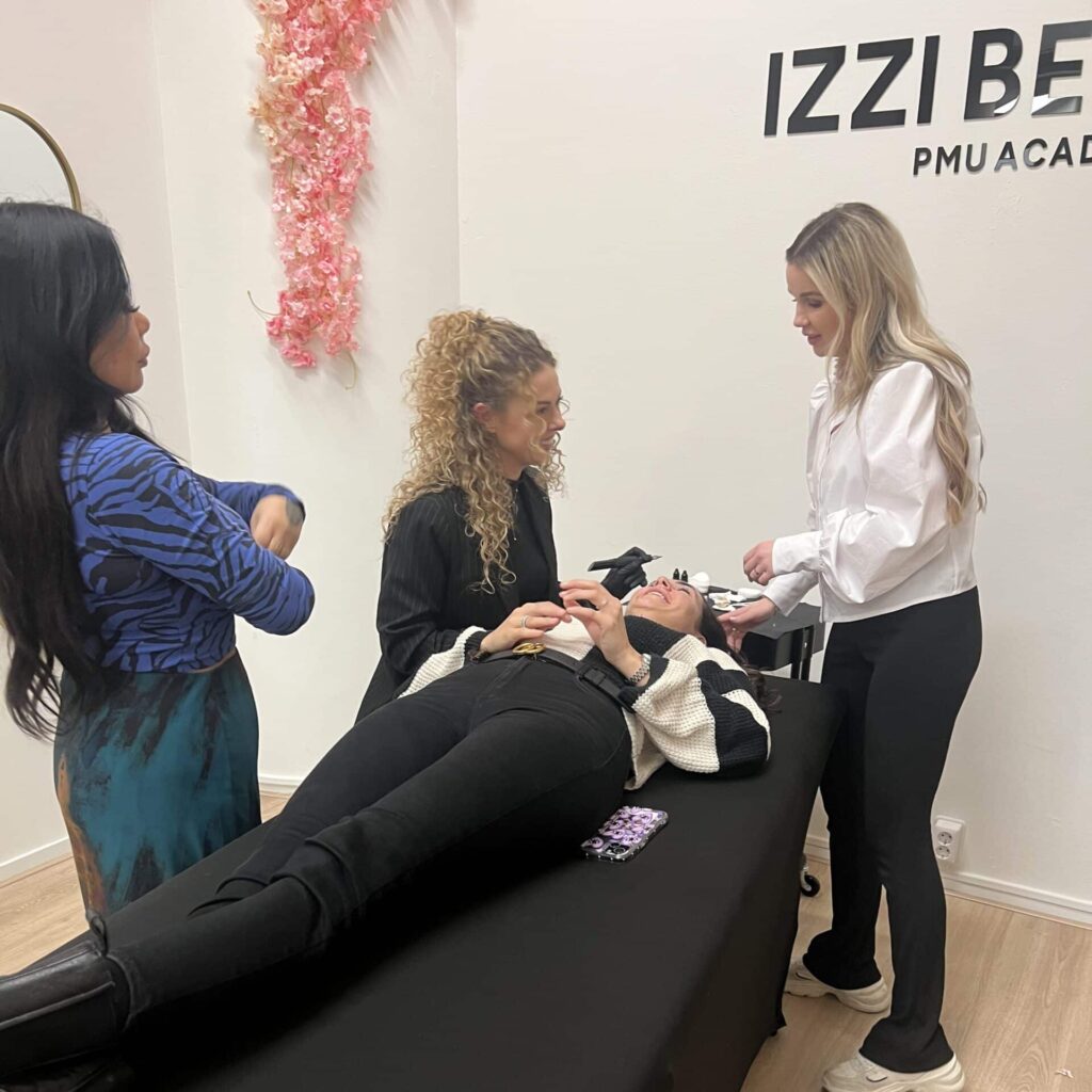 IZZI Beauty Opleiding Examen