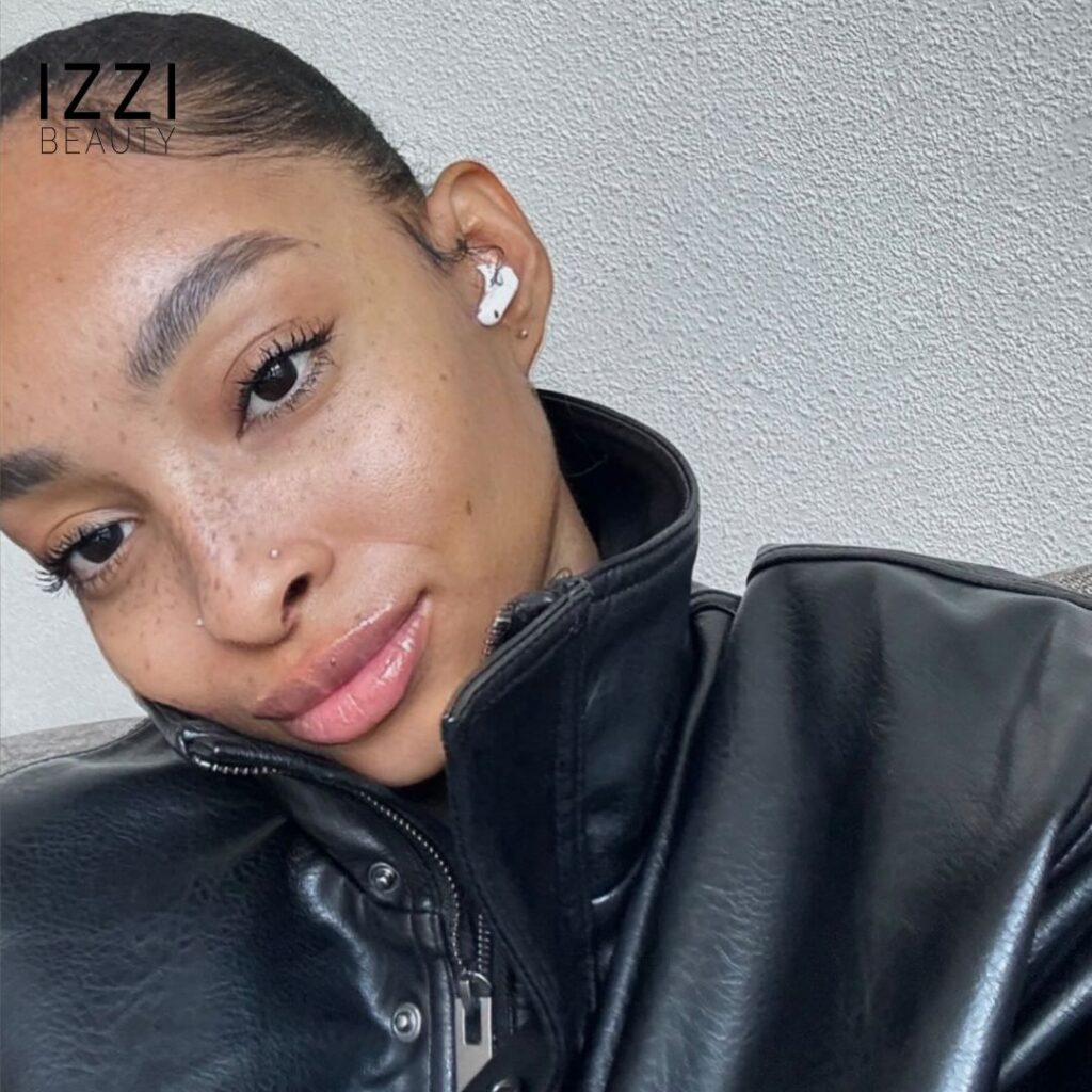 Handpoke Faux Freckles Opleiding IZZI Amsterdam en Den Bosch