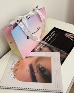 Combi Brows Beginnersopleiding IZZI Beauty Amsterdam startpakket